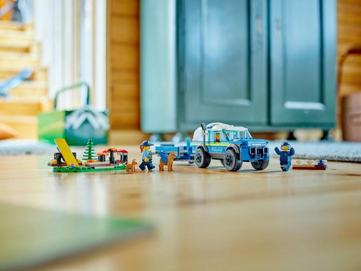 Produktbild LEGO Mobiles Polizeihunde-Training (60369, LEGO City)