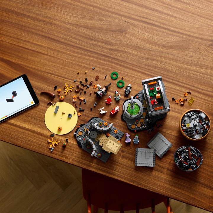 Image du produit LEGO Nightmare Before Christmas (21351, LEGO Ideas, LEGO difficiles à trouver)