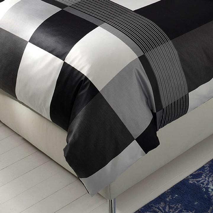 Actual product image Joop! Living Bedding Plaza Squares Black (Bedding set, 135x200 cm + 80x80 cm)