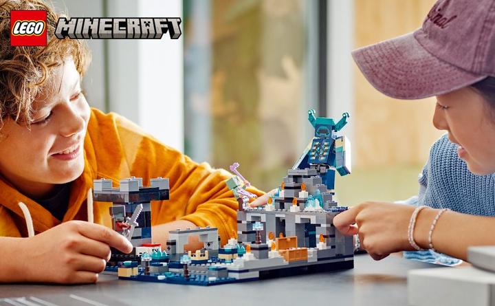 Produktbild LEGO Das Duell in der Finsternis (21246, LEGO Minecraft)