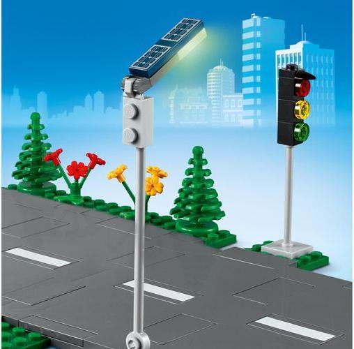Actual product image LEGO Road intersection with traffic lights (60304, LEGO City)