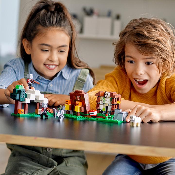 Produktbild LEGO Der Plünderer-Aussenposten (21159, LEGO Minecraft)