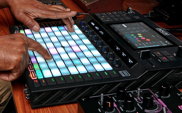 Actual product image Akai Professional Force (Controller)
