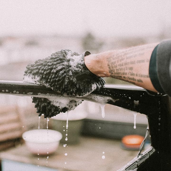Actual product image Dynamic Bike Care Microfibre Bike Cleaning Glove (Brush)