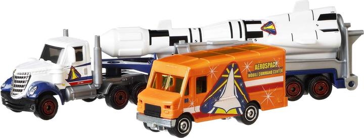 Actual product image Matchbox Super Convoy range, articulated lorry with detachable semi-trailer, one additional vehicle