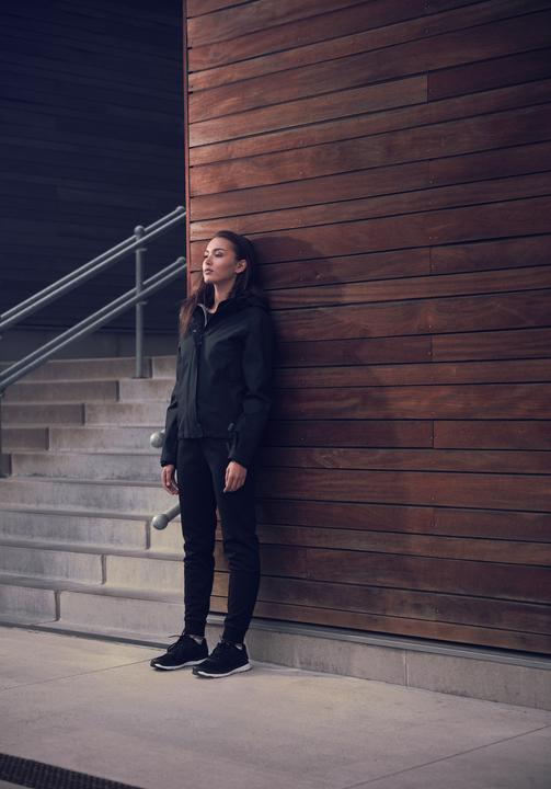 Actual product image Craft Mountain Jacket Ladies (M)