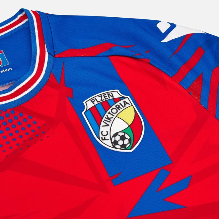 Actual product image Macron FC Viktoria Pilsen Shirt (L)