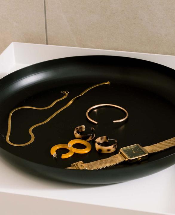 Actual product image Esmée Round serving tray / decorative tray made of black metal, Ø 30.5 cm