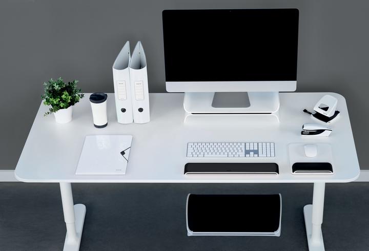 Actual product image Leitz WOW ergonomically adjustable footrest (51 x 13.5 x 30 cm)