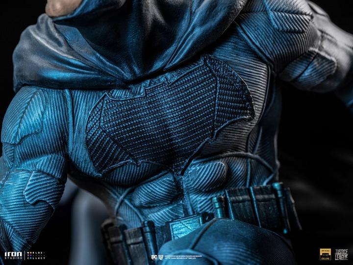 Produktbild Iron Studios Zack Snyder's Justice League Deluxe Art Scale Statue 1/10 Batman on Batsignal 28 cm