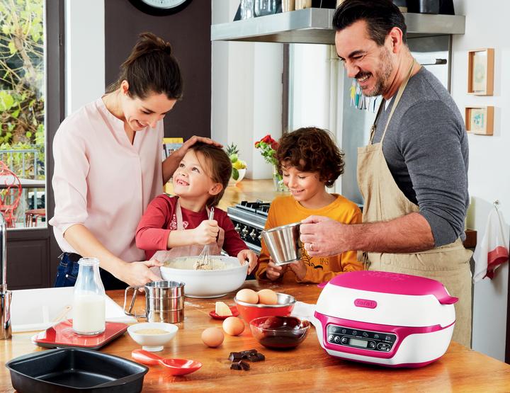 Actual product image Tefal Cake Factory KD8018