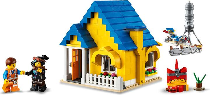 Actual product image LEGO Emmet's Dream House/Rescue Rocket (70831)