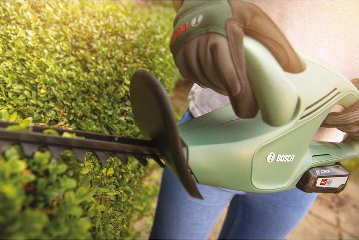 Actual product image Bosch Home & Garden Easy HedgeCut 18-45 (Cordless hedgecutters)