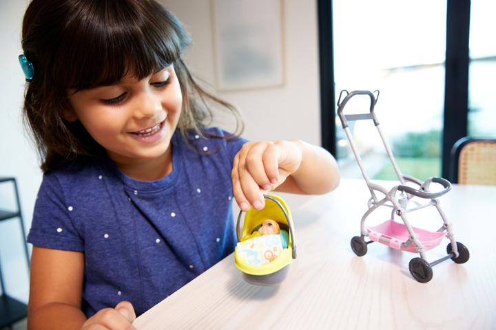 Image du produit Barbie Skipper Babysitters Inc. poupée et jeu, petite poupée avec poussette 2 en 1