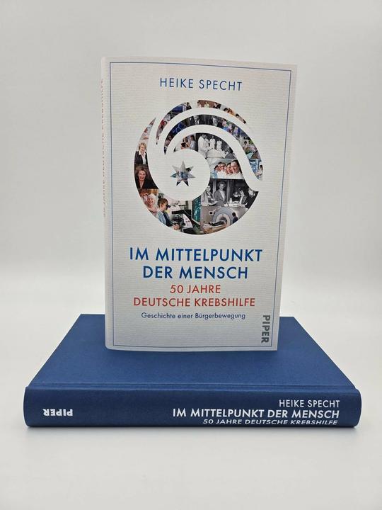 Produktbild Im Mittelpunkt der Mensch – 50 Jahre Deutsche Krebshilfe (Deutsch, Heike Specht, Deutsche Krebshilfe, 2024)