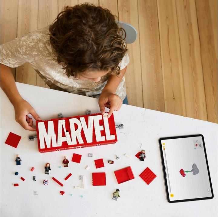 Actual product image LEGO Logo & Minifiguren (76313, LEGO Marvel)