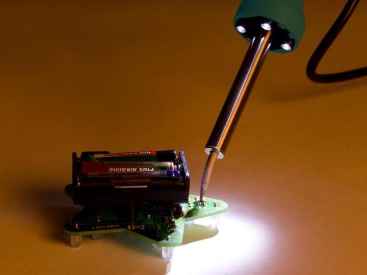 Actual product image Velleman QUALITATIVELY HIGH QUALITY L?TKOLBEN - 30 W - 230 VAC - WITH 4 LEDs