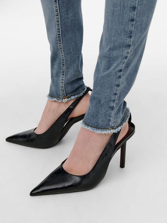Actual product image Only Maternity OLMBlush Mid Ankle Raw Skinny Fit Jeans (32)