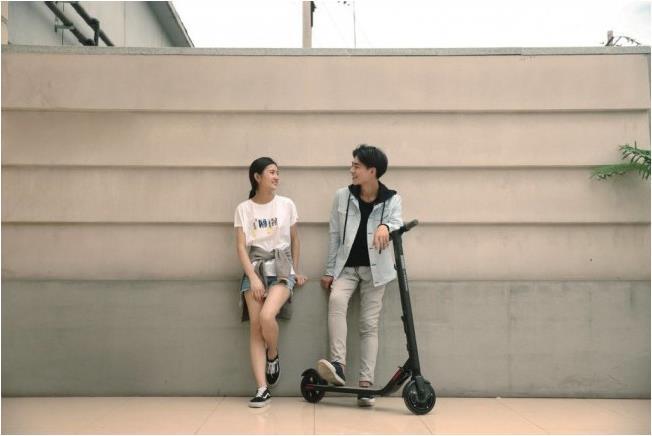 Image du produit Segway-Ninebot KickScooter ES1 (20 km/h, 25 km, 250 W)