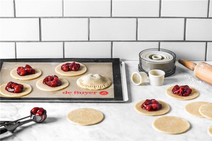 Actual product image de Buyer Silicone baking mat 40x30cm (40 x 30 cm)