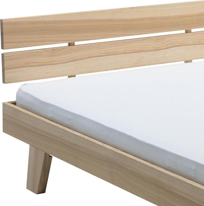 Actual product image Trinatura Ta-Liva (206 x 216 cm)