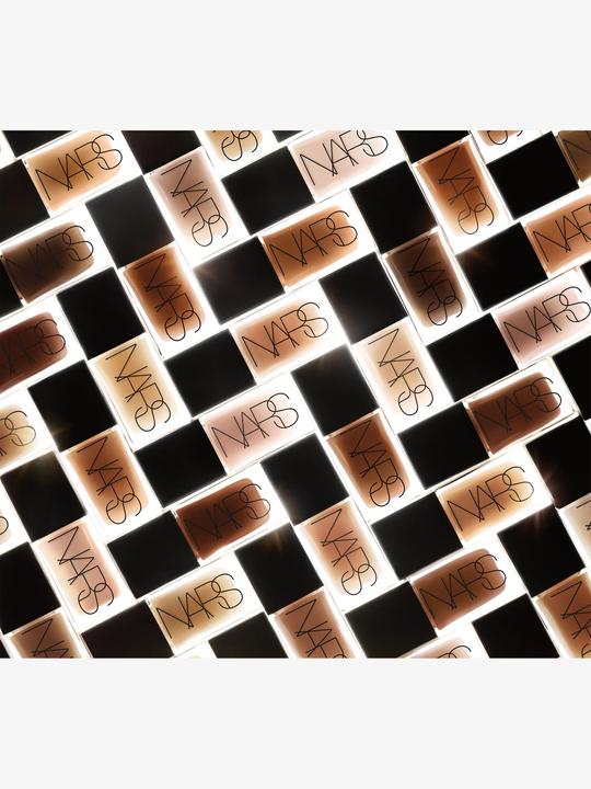 Produktbild NARS Cosmetics Light Reflecting Foundation (Manaus)