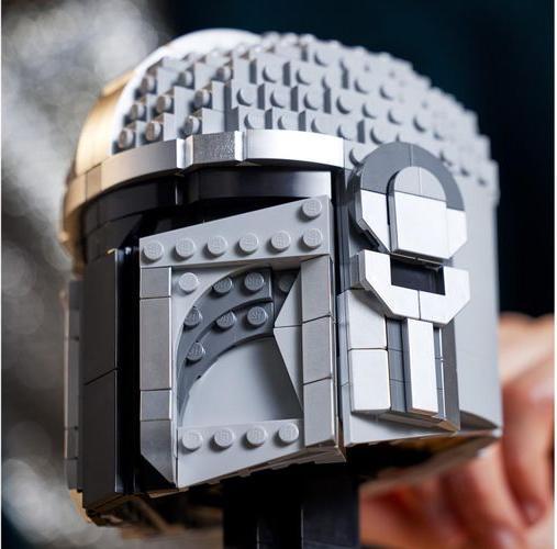 Actual product image LEGO Mandalorian helmet (75328, LEGO Star Wars)