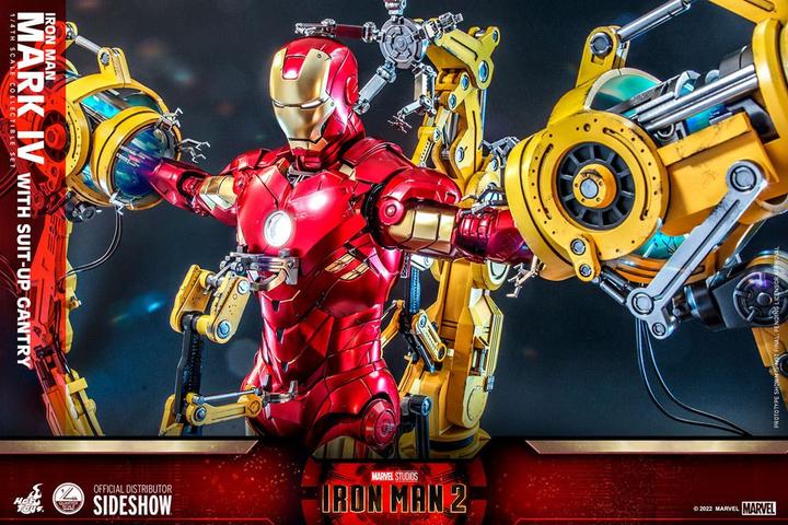 Image du produit Hot Toys Iron Man 2 figurine 1/4 Iron Man Mark IV with Suit-Up Gantry 49 cm