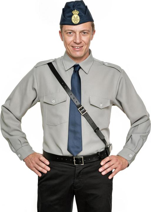 Actual product image Maskworld Pippi Langstrumpf – Kling & Klang Polizisten Kostüm (XL)