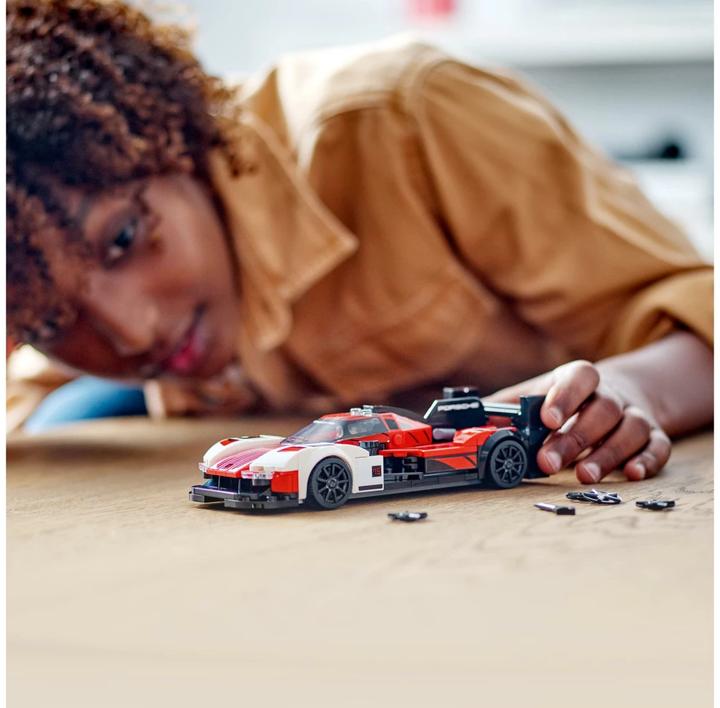 Actual product image LEGO Porsche 963 (76916, LEGO Speed Champions)