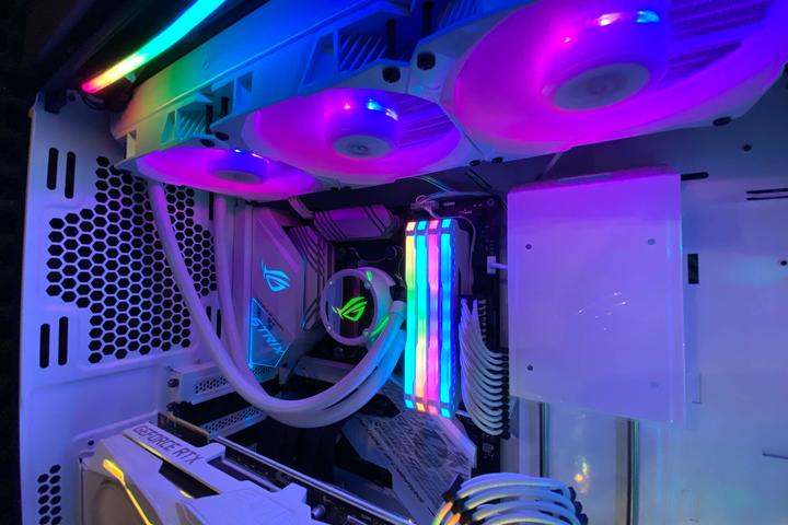 Produktbild ASUS ROG Strix LC 360 RGB White Edition