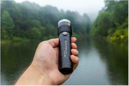 Image du produit Ledlenser Projecteur portatif MT14 Noir, argent (15.10 cm, 1000 lm)