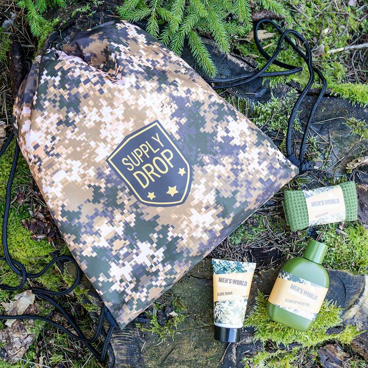Produktbild Accentra Badeset MEN'S WORLD in Turnbeutel mit Camouflage Print, inkl. 200ml Body Wash, 75ml After Shave Balm (Rasierset)
