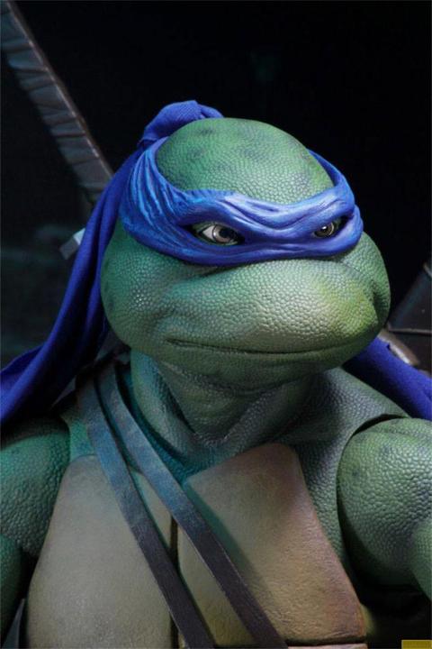 Immagine prodotto Neca Tartarughe Ninja: Leonardo 1/4