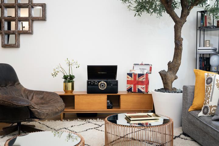 Actual product image Victrola Empire 6-in-1