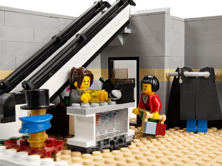 Actual product image LEGO Creator EXPERT Large Department Store (10211, LEGO Creator Expert)