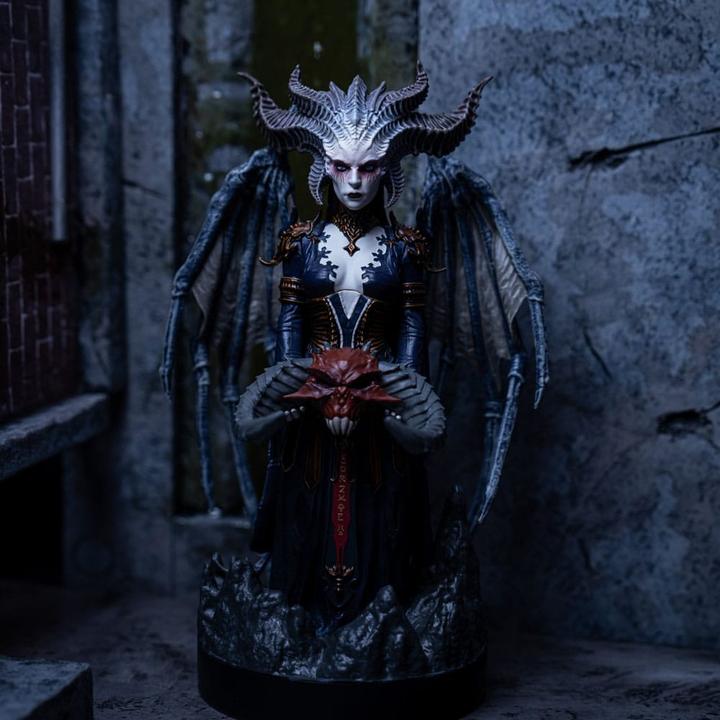 Actual product image Exquisite Gaming Diablo IV: Lilith - Cable Guy (PS5)