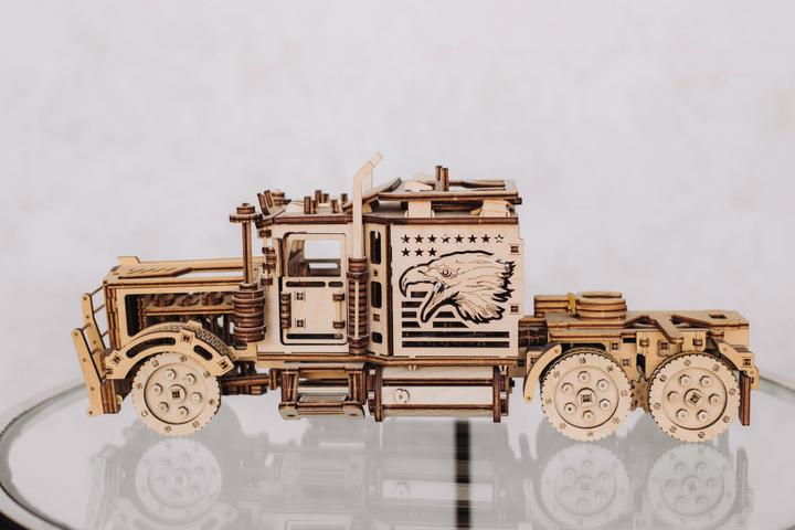 Immagine prodotto Wood Trick Camion - autoarticolato - kit di costruzione in legno 3D