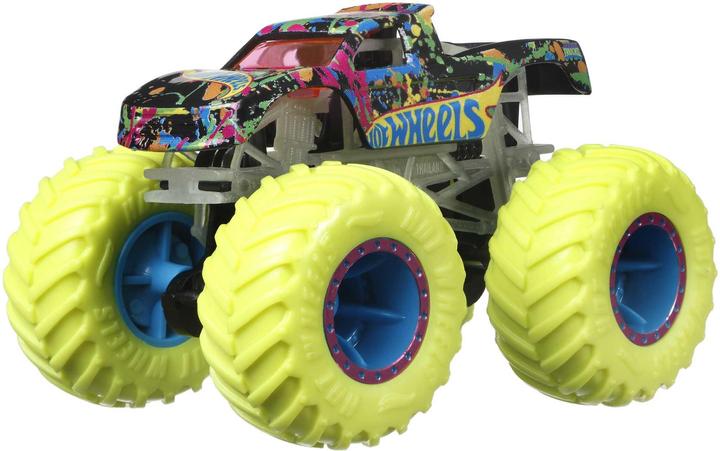 Actual product image Hot Wheels Jeep Glowing in the dark
