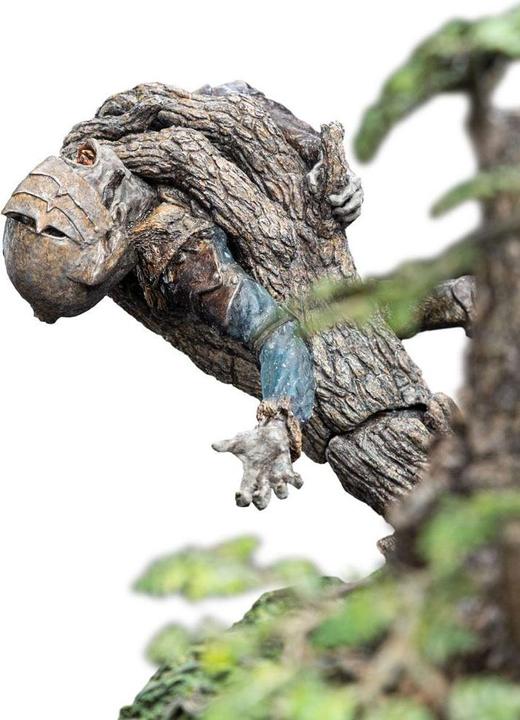 Actual product image Weta Workshop Le Seigneur des Anneaux statuette 1/6 Leaflock the Ent 76 cm