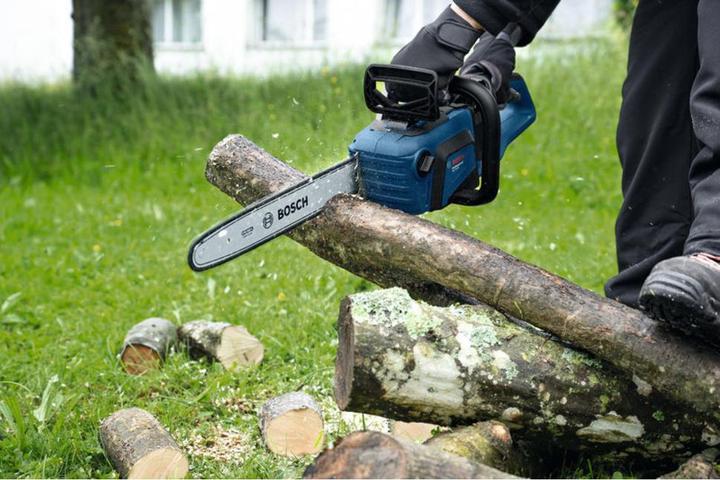 Actual product image Bosch Hausgeräte GKE 18V-40 (Battery chain saw)