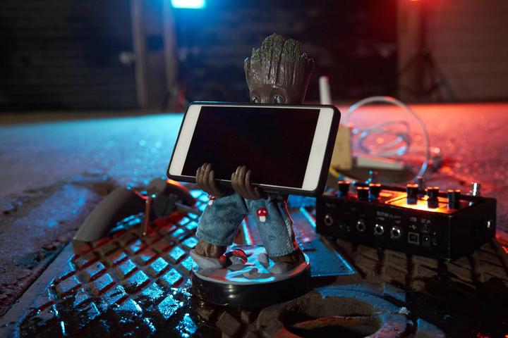 Actual product image NoName MARVEL - Groot Pyjamas - Figurine 20cm - Support Manette & Portable (PS5)