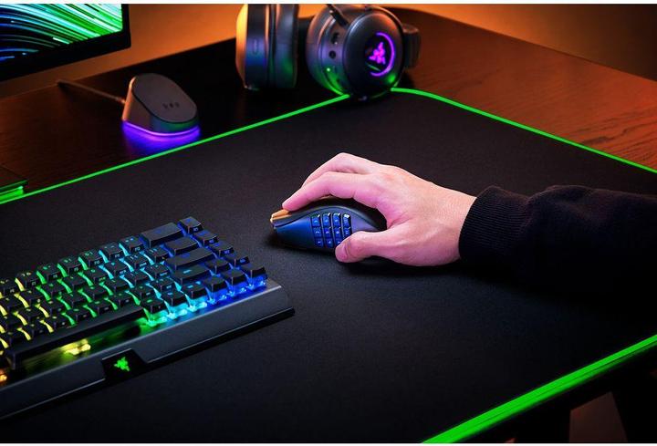 Actual product image Razer Naga V2 Pro (Wireless)