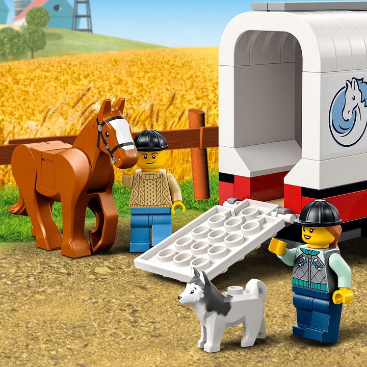 Actual product image LEGO SUV with horse trailer (60327, LEGO City)
