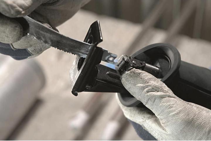 Immagine prodotto Bosch Professional Seghetto alternativo GSA 1100 E, lama per metallo S 123 XF, lama per legno S 2345 X