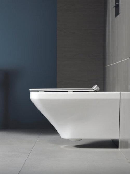 Actual product image Duravit Durastyle Rimless white wall-hung WC set with SoftClose WC seat and concealed fixings