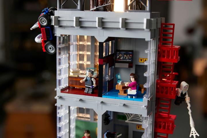 Actual product image LEGO Daily Bugle (76178, LEGO Marvel, LEGO Rare Sets)