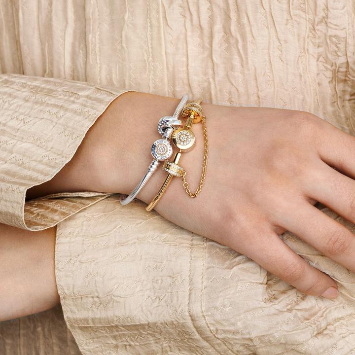 Produktbild Pandora Moments Sparkling Crown O (21 cm, Silber)