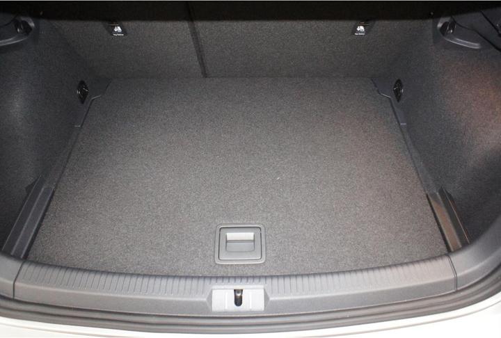 Produktbild Aristar Kofferraumwanne für VW Golf 7 Limousine (3/5-türer) ab 10.2012 bis 12.2019 (erhöhte Ladefläche)