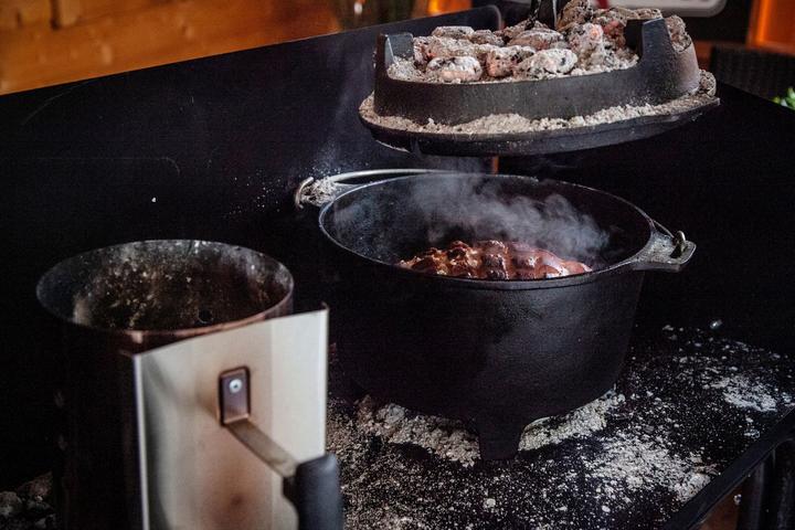Actual product image Grillfürst Dutch Oven Station / Dutch Oven Table with Windshield
